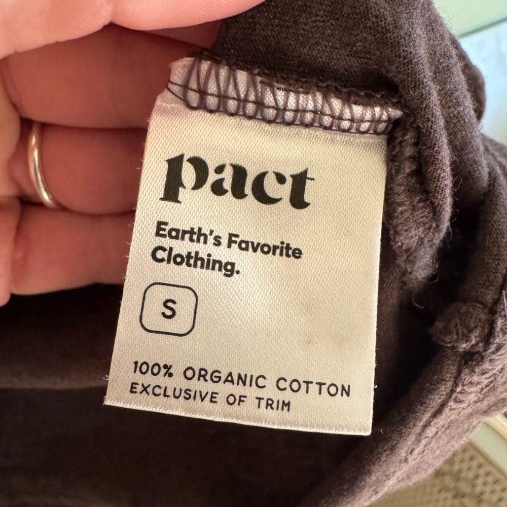 Pact 100% organic cotton pocket t shirt men’s size small - Picture 3 of 5